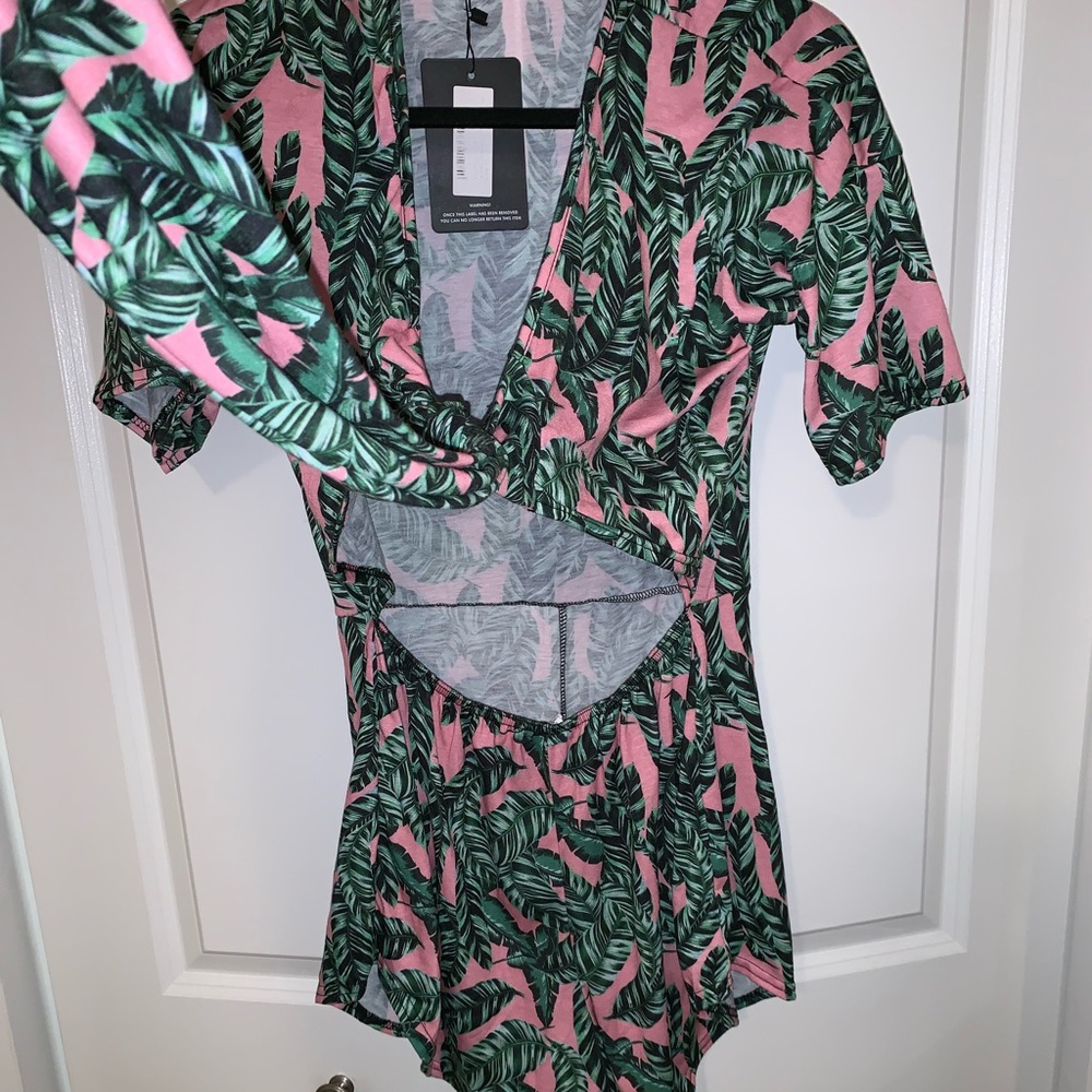 Romper - Picture 3 of 4